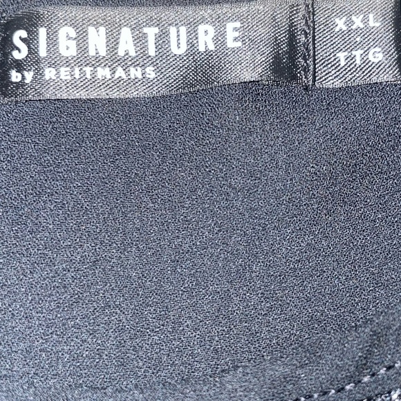 Reitman’s Sleeveless shiny Top💕 - Picture 2 of 9